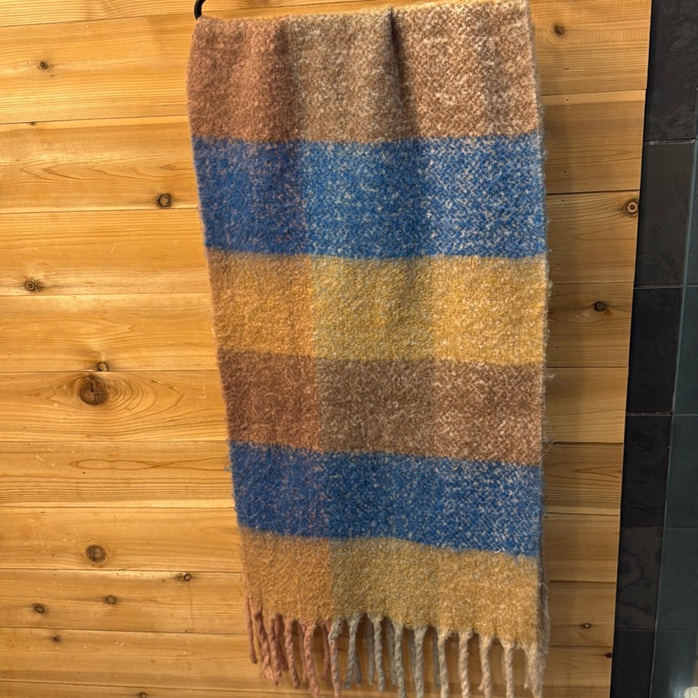 Large striped chunky scarf with fringe